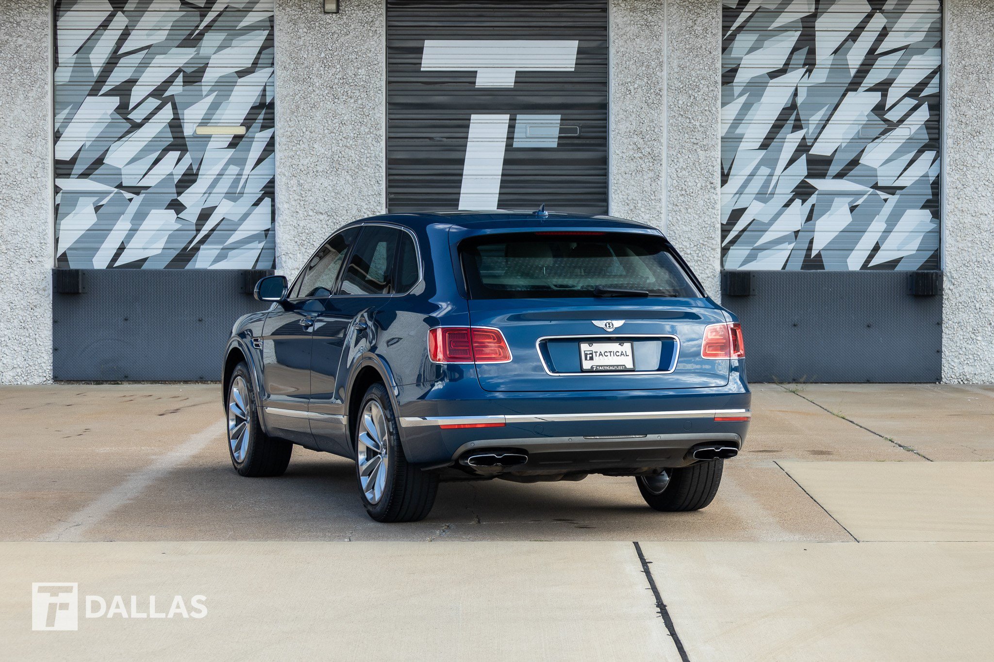 Used 2019 Bentley Bentayga AWD/4WD image 11