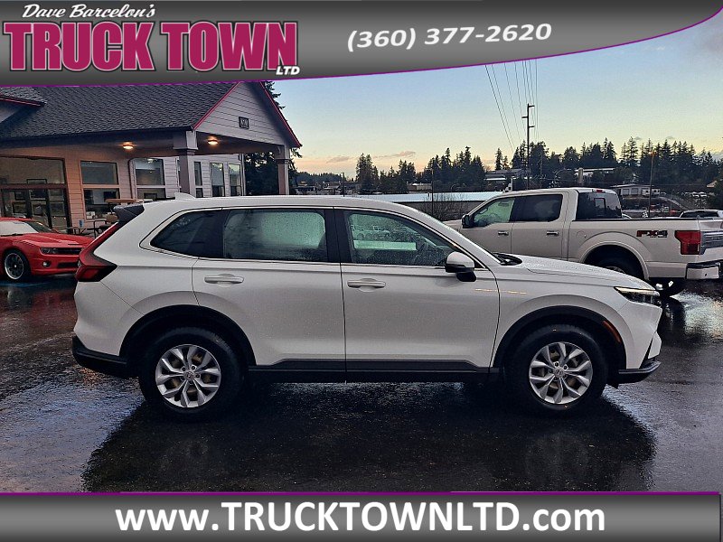 Used 2023 Honda CR-V LX image 2