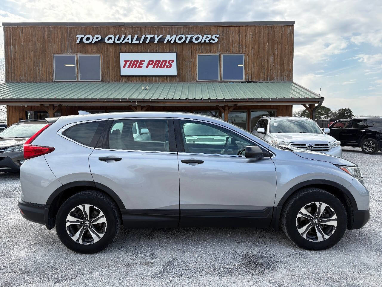 Used 2017 Honda CR-V LX image 2