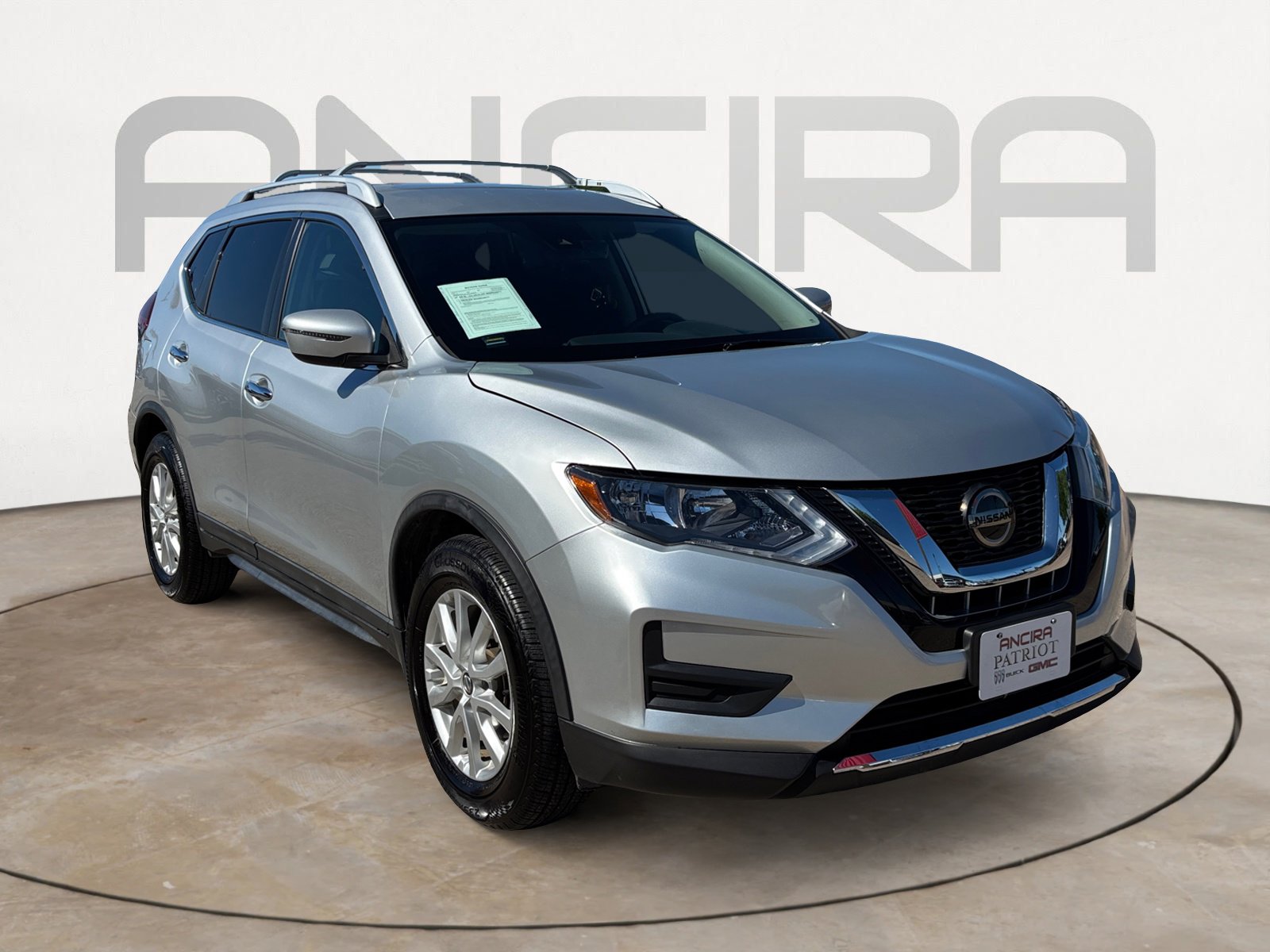 Used 2020 Nissan Rogue SV image 4