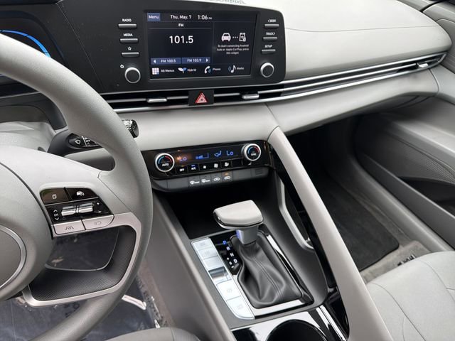 Certified 2025 Hyundai Elantra Hybrid w/ Cargo Package FWD image 27