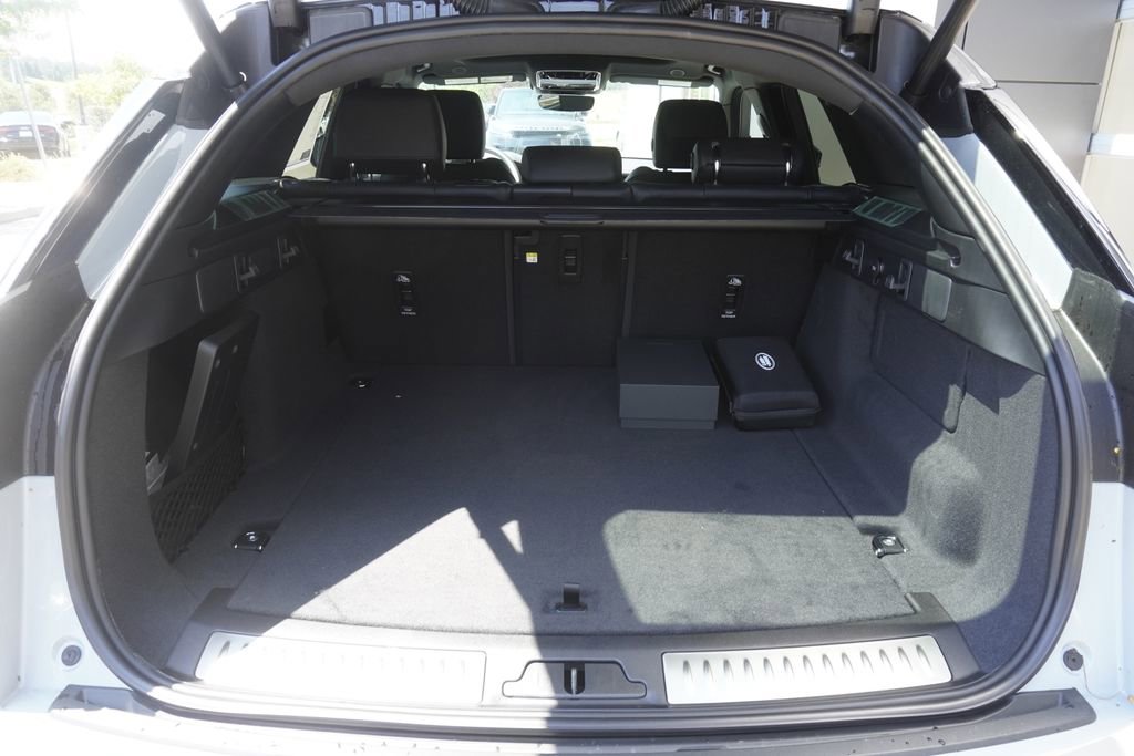 New 2026 Land Rover Range Rover Velar Dynamic SE image 31