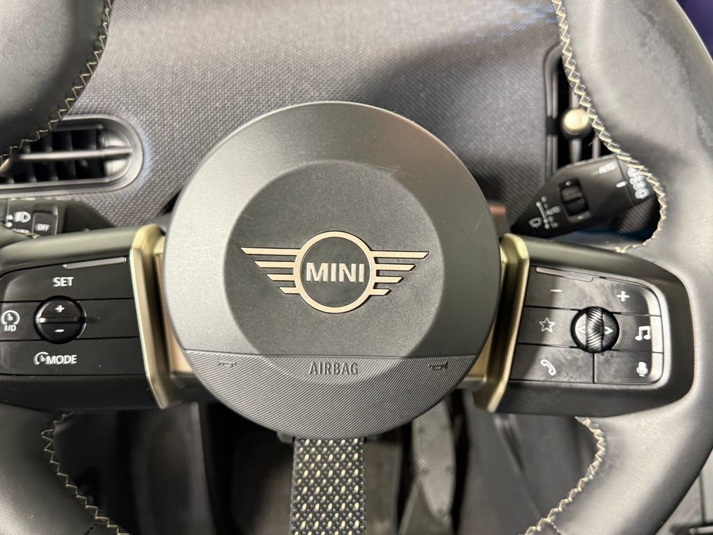 Certified 2025 MINI Cooper S image 11