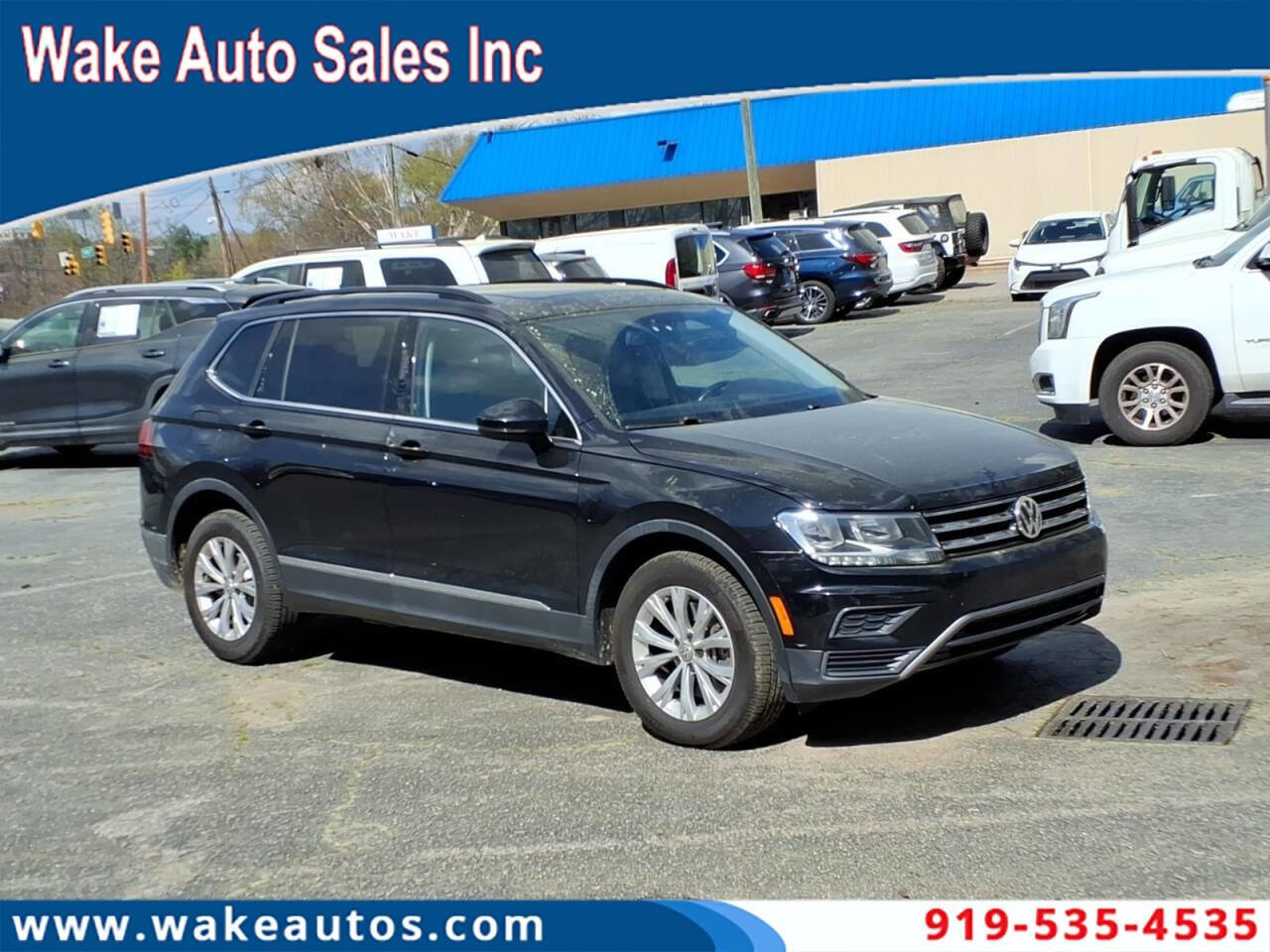 Used 2018 Volkswagen Tiguan SE w/ Panoramic Sunroof Package FWD image 1