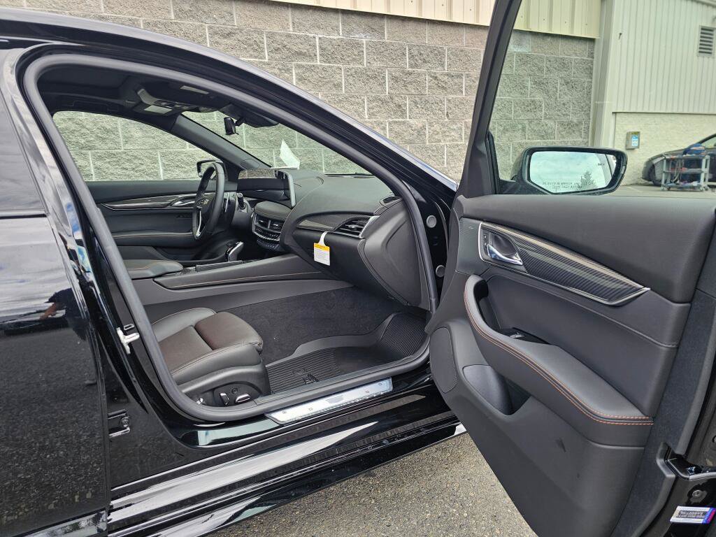 New 2026 Cadillac CT5 Sport w/ LPO, ONYX Package AWD/4WD image 13