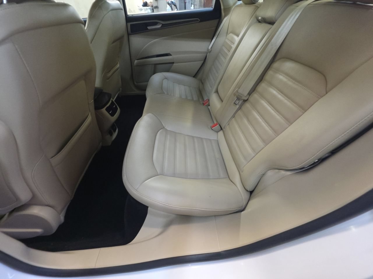 Used 2016 Ford Fusion SE w/ Equipment Group 202A FWD image 12