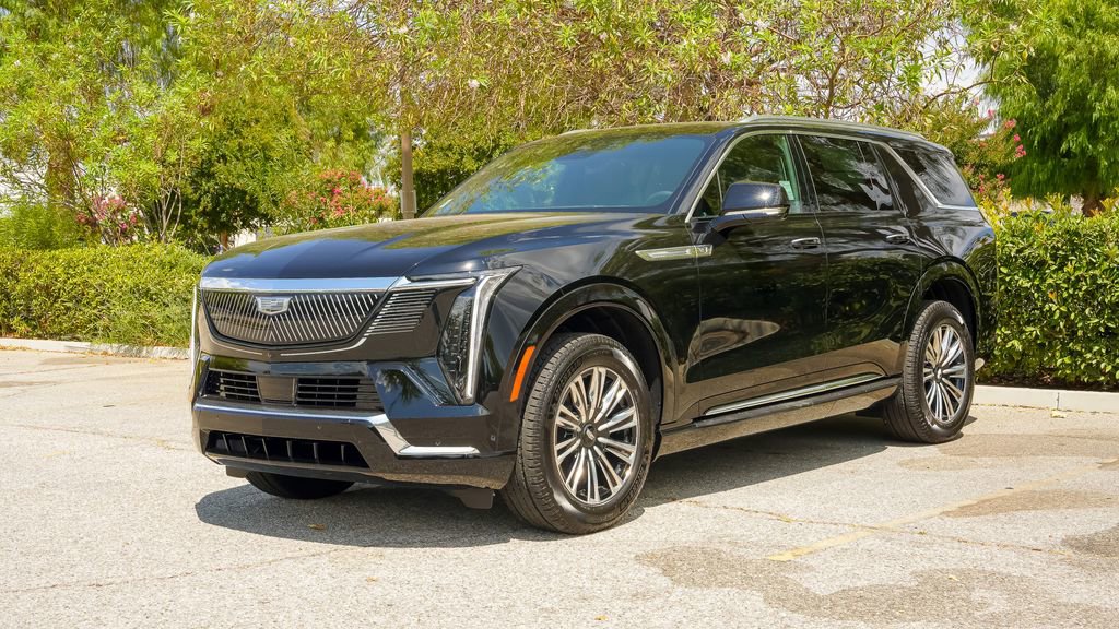 New 2026 Cadillac Escalade IQL Luxury image 3