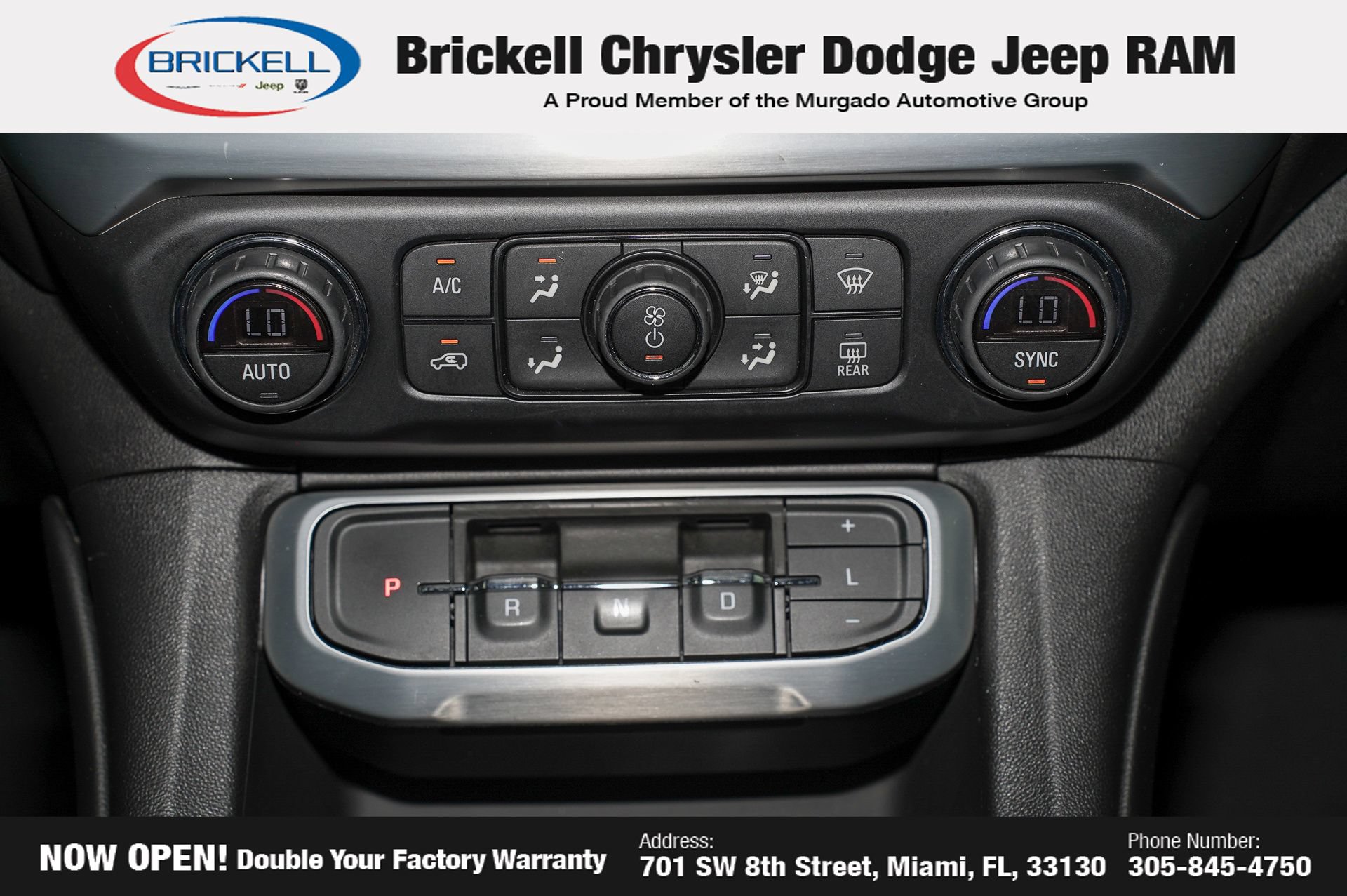 Used 2022 GMC Acadia SLE w/ Driver Convenience Package FWD image 26
