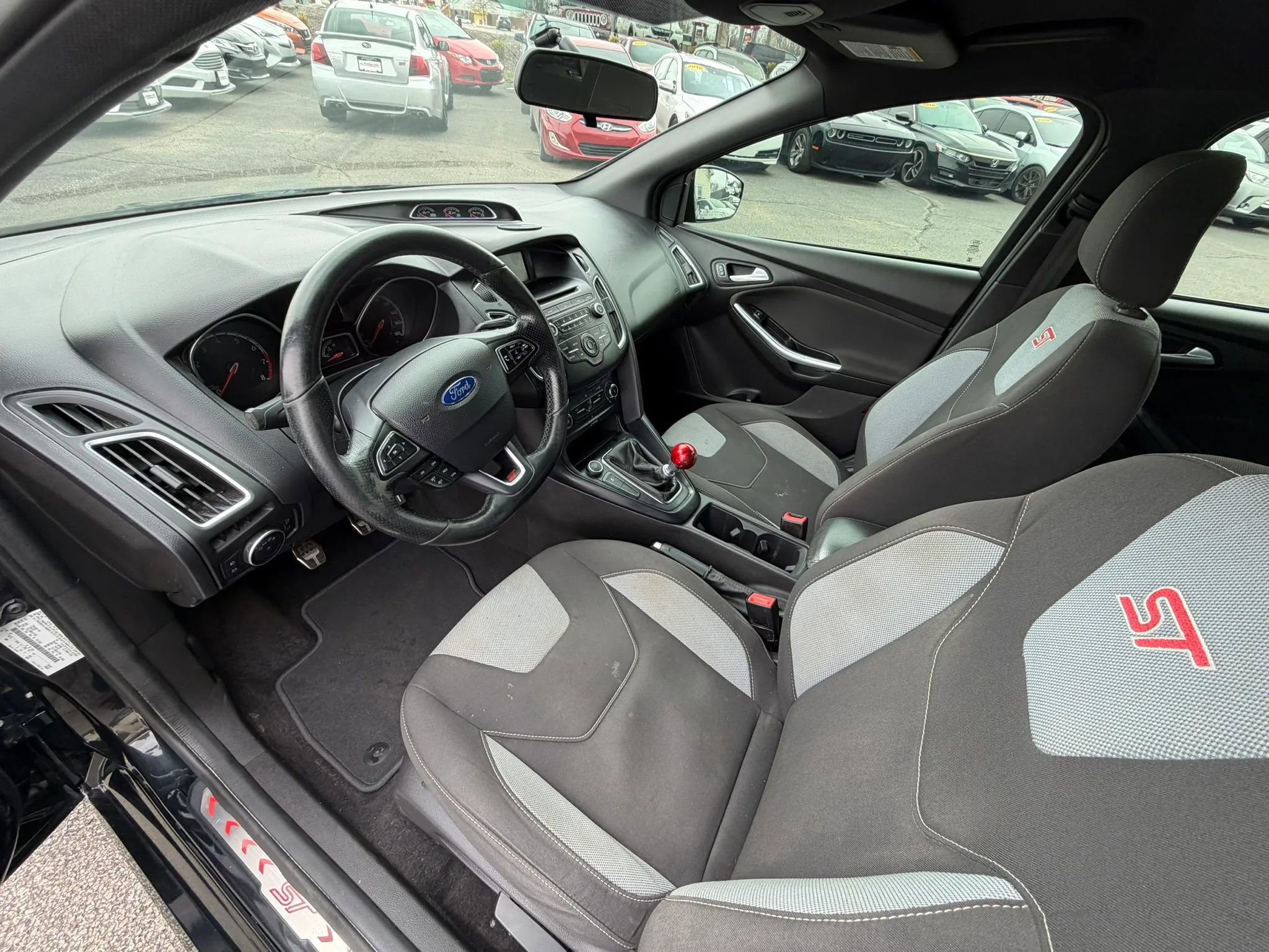 Used 2017 Ford Focus ST image 21