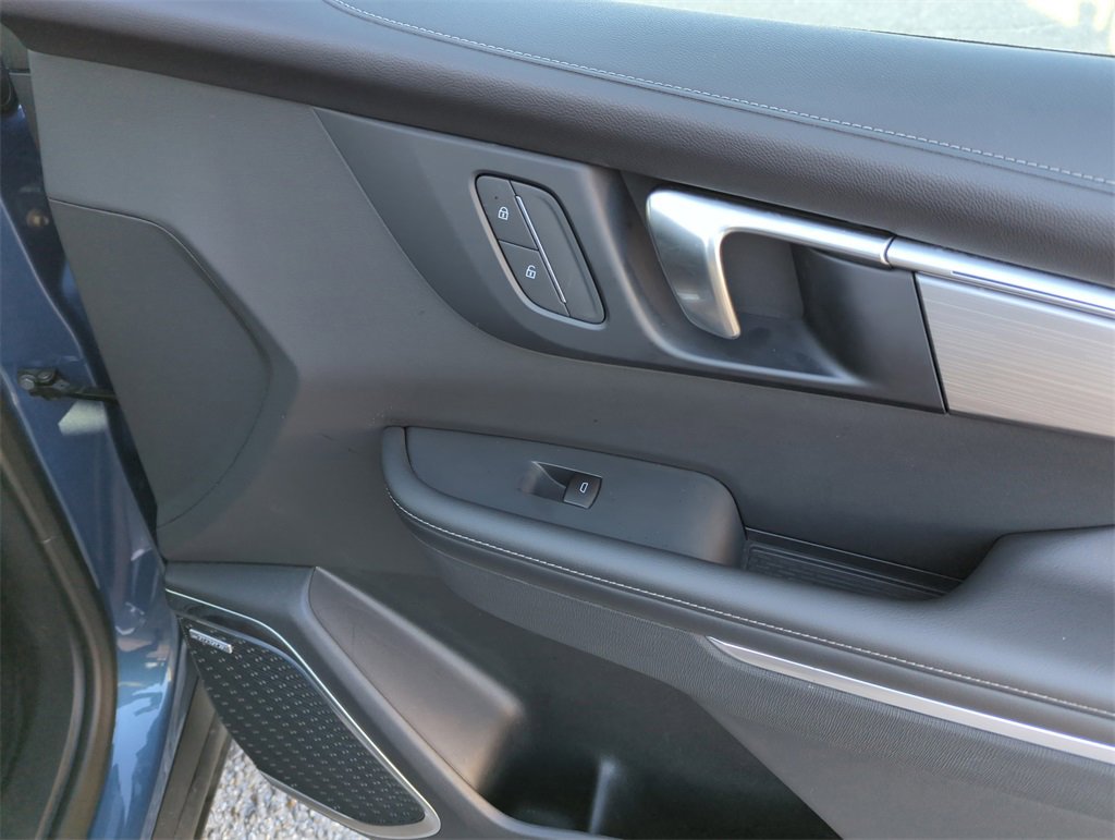 Used 2025 Buick Enclave Preferred image 33