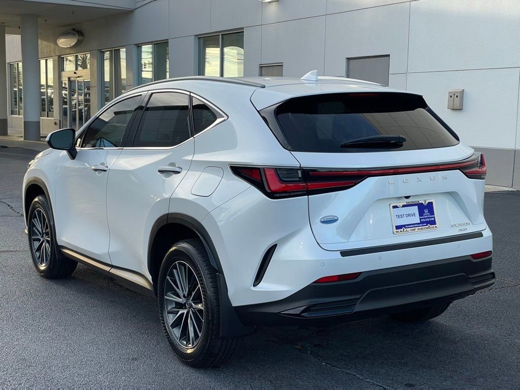 Used 2025 Lexus NX 350h AWD w/ Premium Package image 4