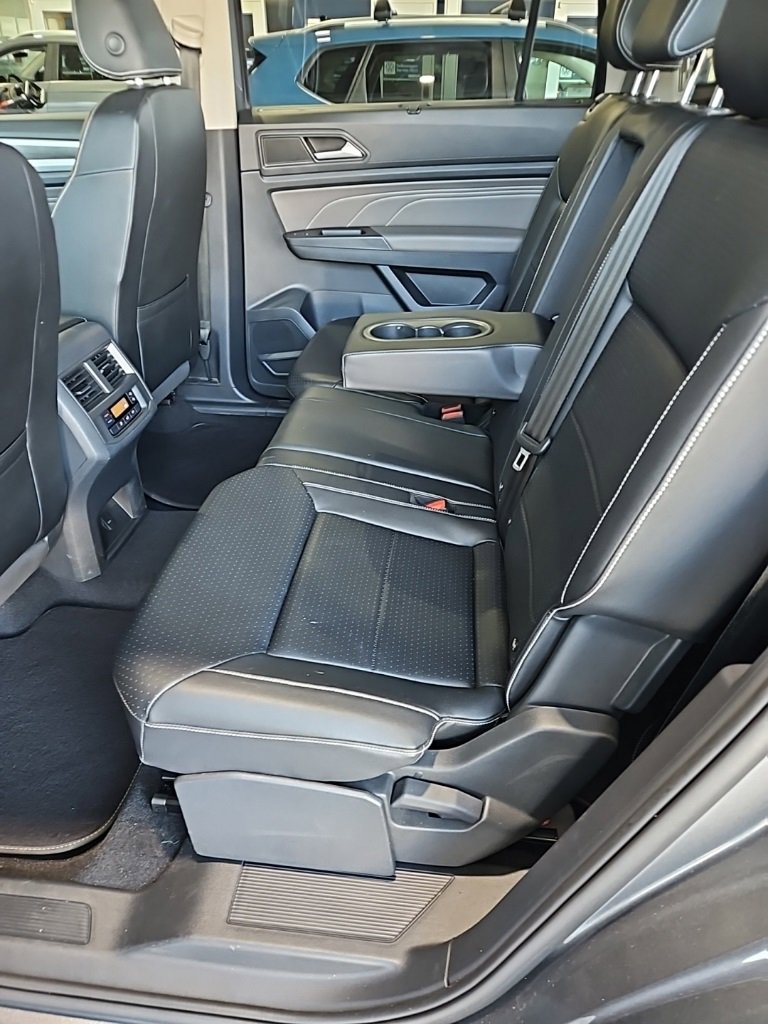 Used 2023 Volkswagen Atlas SE image 24