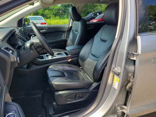 Used 2022 Ford Edge Titanium AWD/4WD image 12