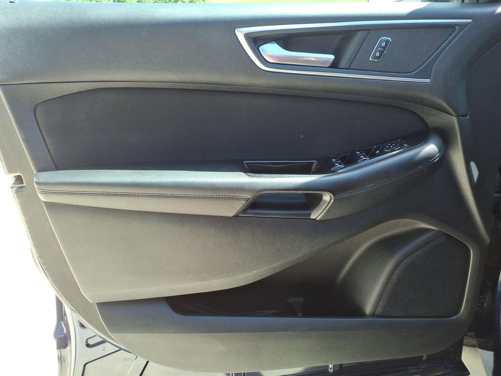 Used 2016 Ford Edge SEL AWD/4WD image 10