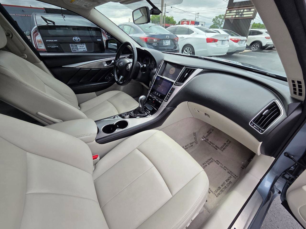 Used 2015 INFINITI Q50 w/ Moonroof Package RWD image 19