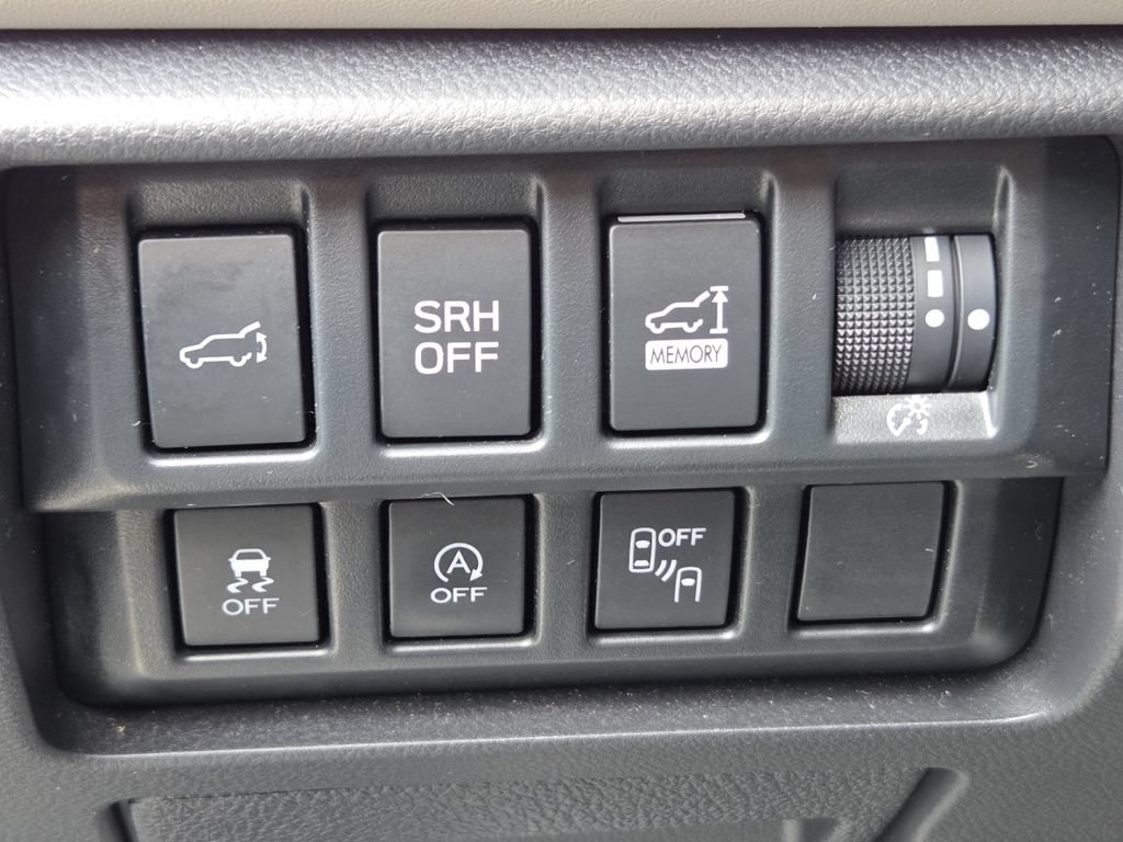 Used 2023 Subaru Forester Limited w/ Popular Package #2 AWD/4WD image 18