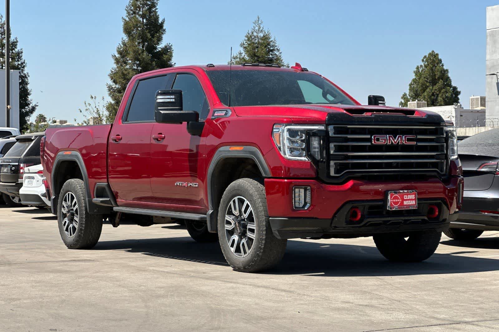 Used 2022 GMC Sierra 2500 AT4 w/ AT4 Premium Plus Package AWD/4WD image 10
