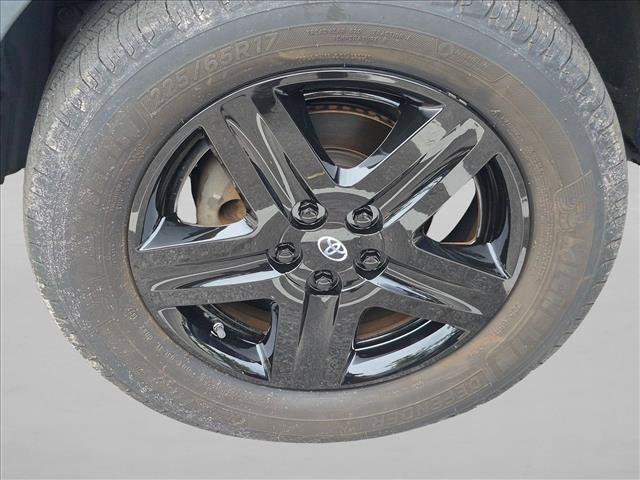 Used 2014 Toyota RAV4 LE FWD image 15
