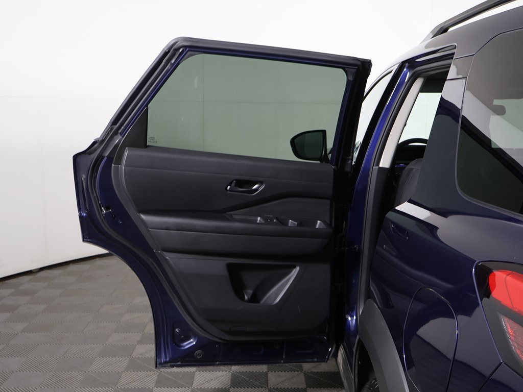 Used 2024 Nissan Pathfinder SV image 21