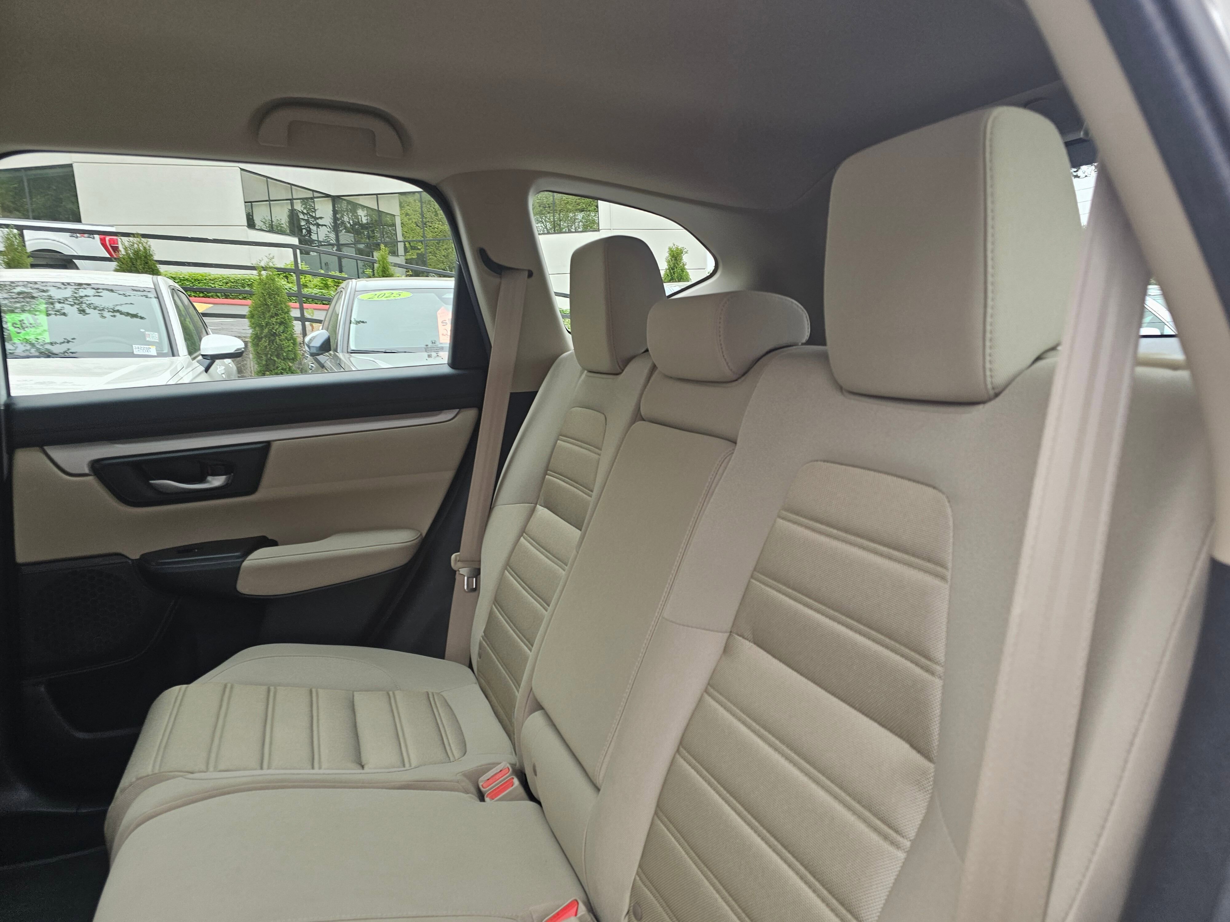 Used 2017 Honda CR-V LX image 17