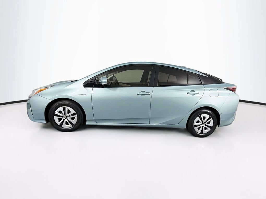 Used 2017 Toyota Prius Two w/ Prius Two Safety Plus Package FWD image 6