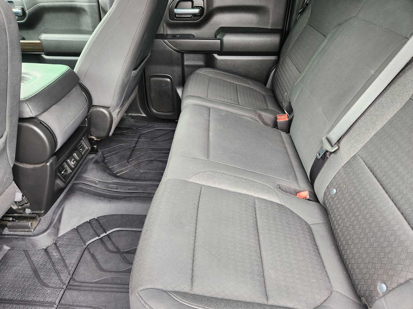 Used 2021 Chevrolet Silverado 1500 LT AWD/4WD image 9