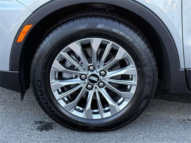 Used 2024 Cadillac XT4 Premium Luxury image 7