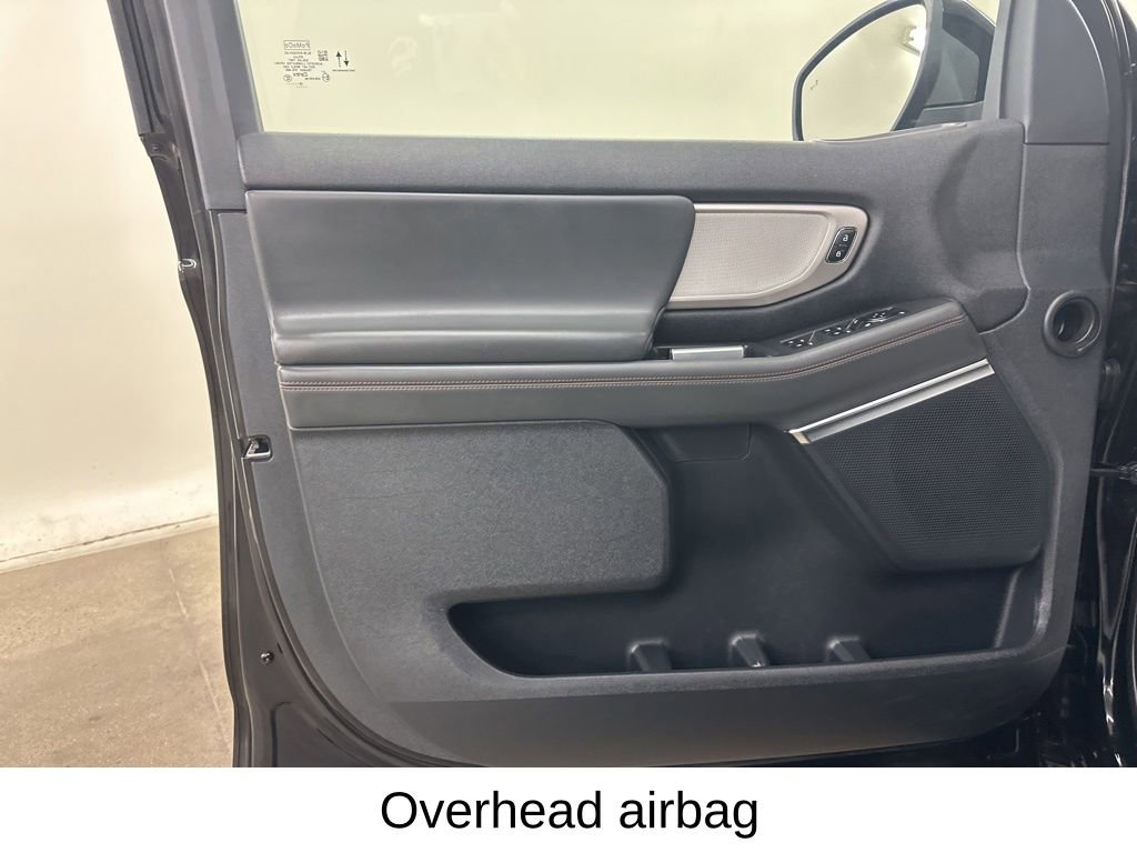 Used 2025 Ford Expedition Max Active AWD/4WD image 32