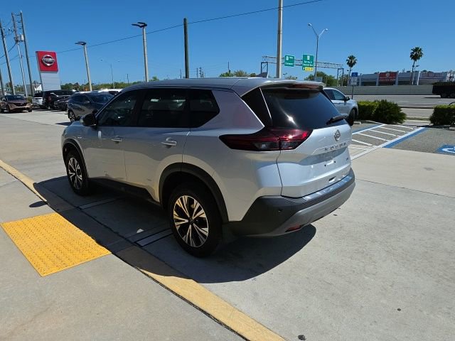 Used 2023 Nissan Rogue SV image 6