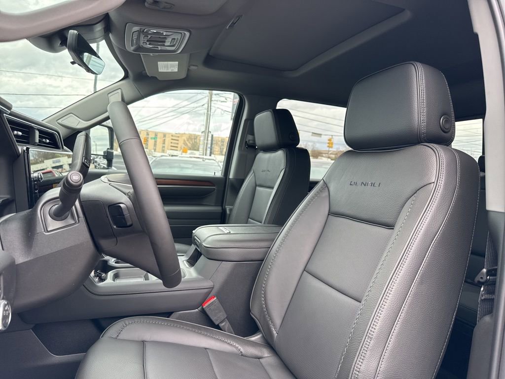 New 2026 GMC Sierra 2500 Denali w/ Denali Reserve Package AWD/4WD image 18