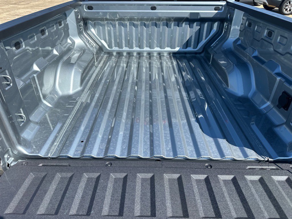 New 2025 GMC Canyon Elevation w/ Convenience Package image 22