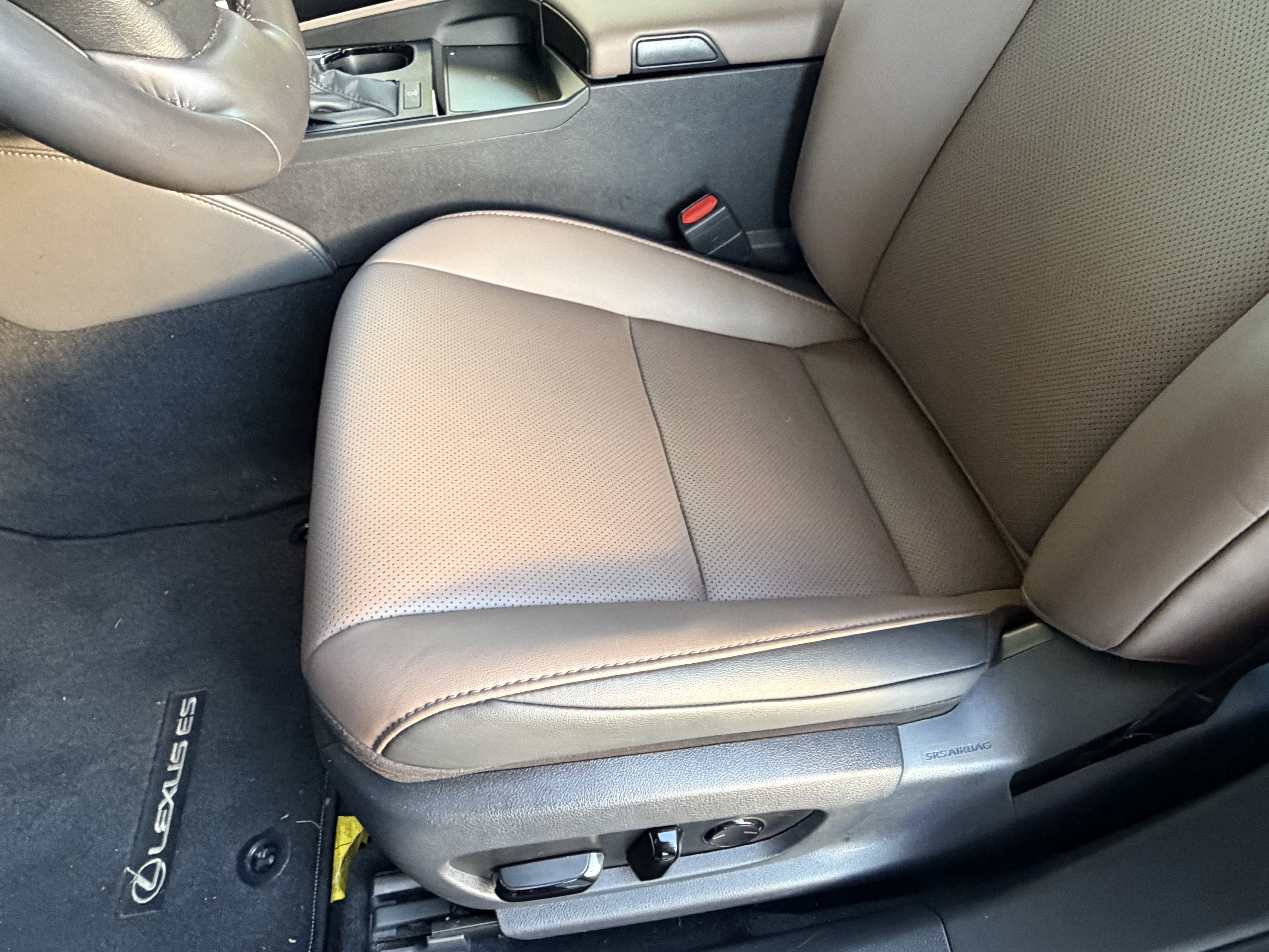Certified 2025 Lexus ES 350 w/ Premium Package FWD image 16