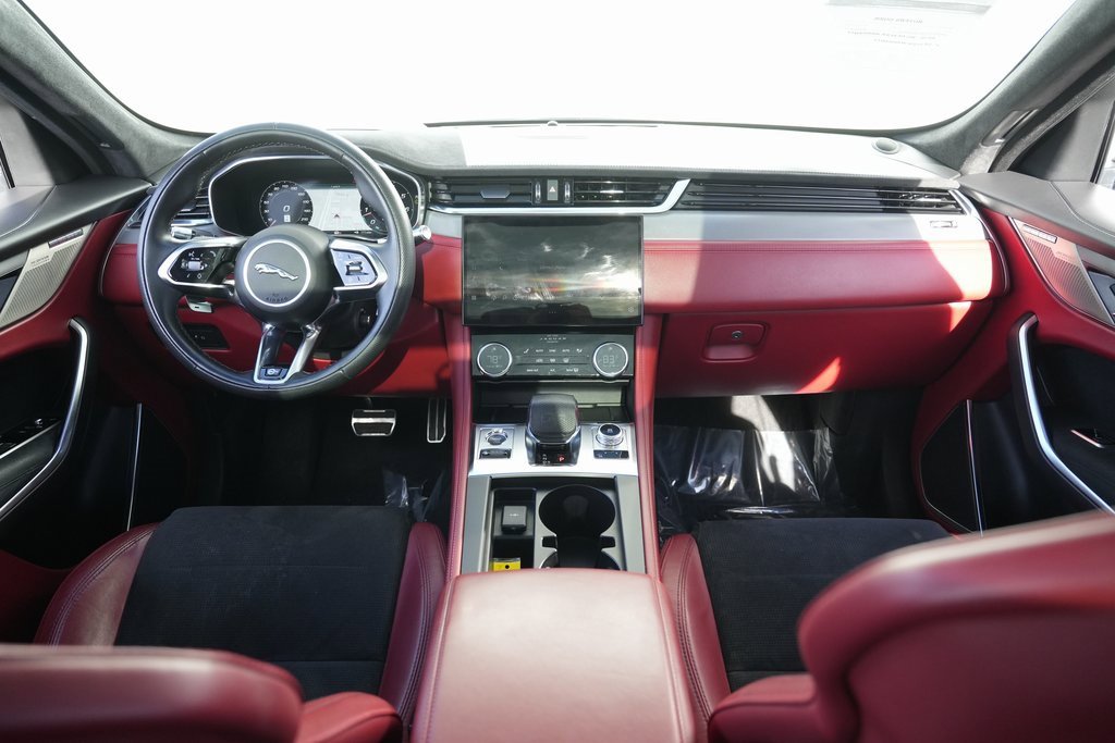 Used 2022 Jaguar F-PACE SVR image 41