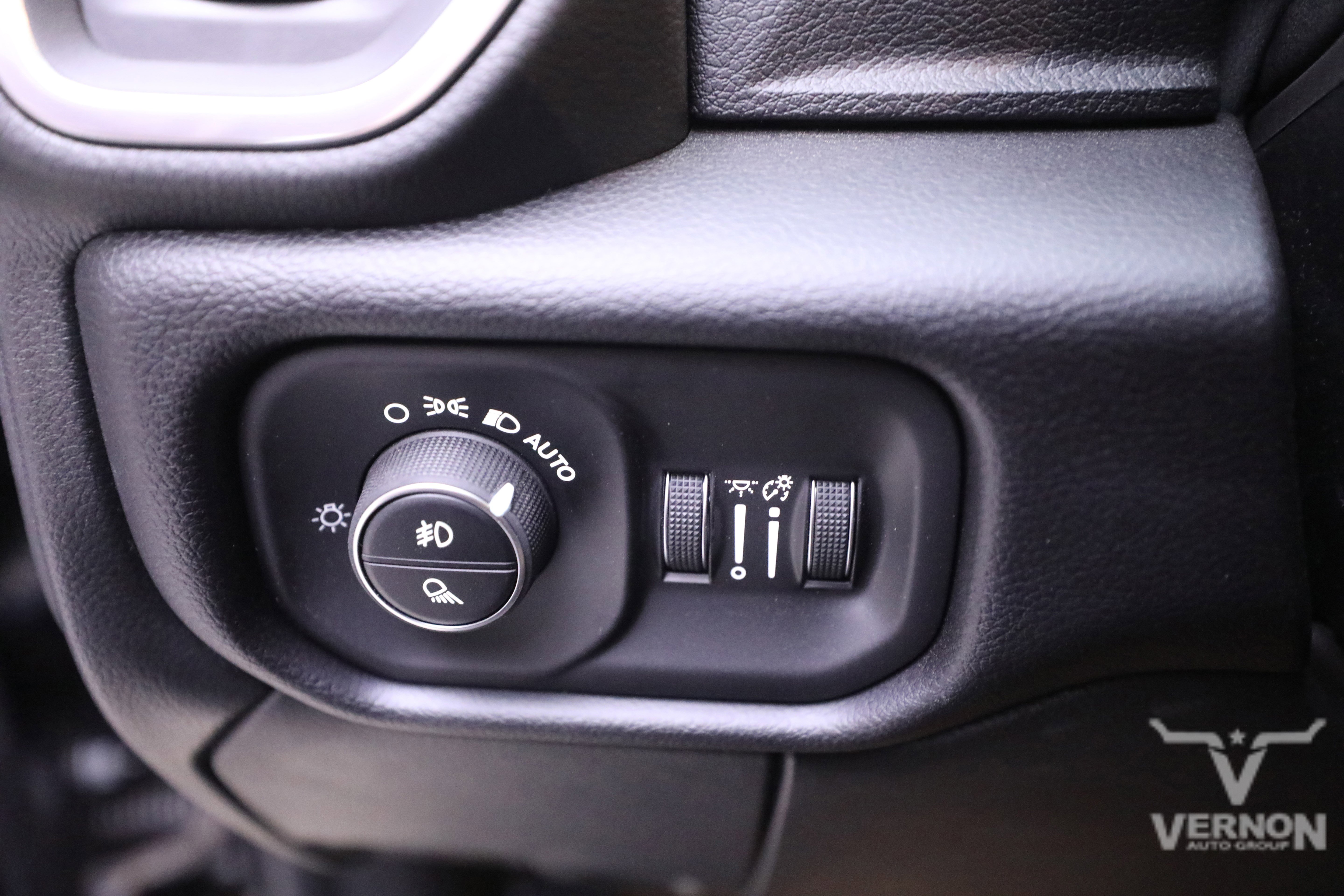 New 2025 RAM 3500 Laramie image 16