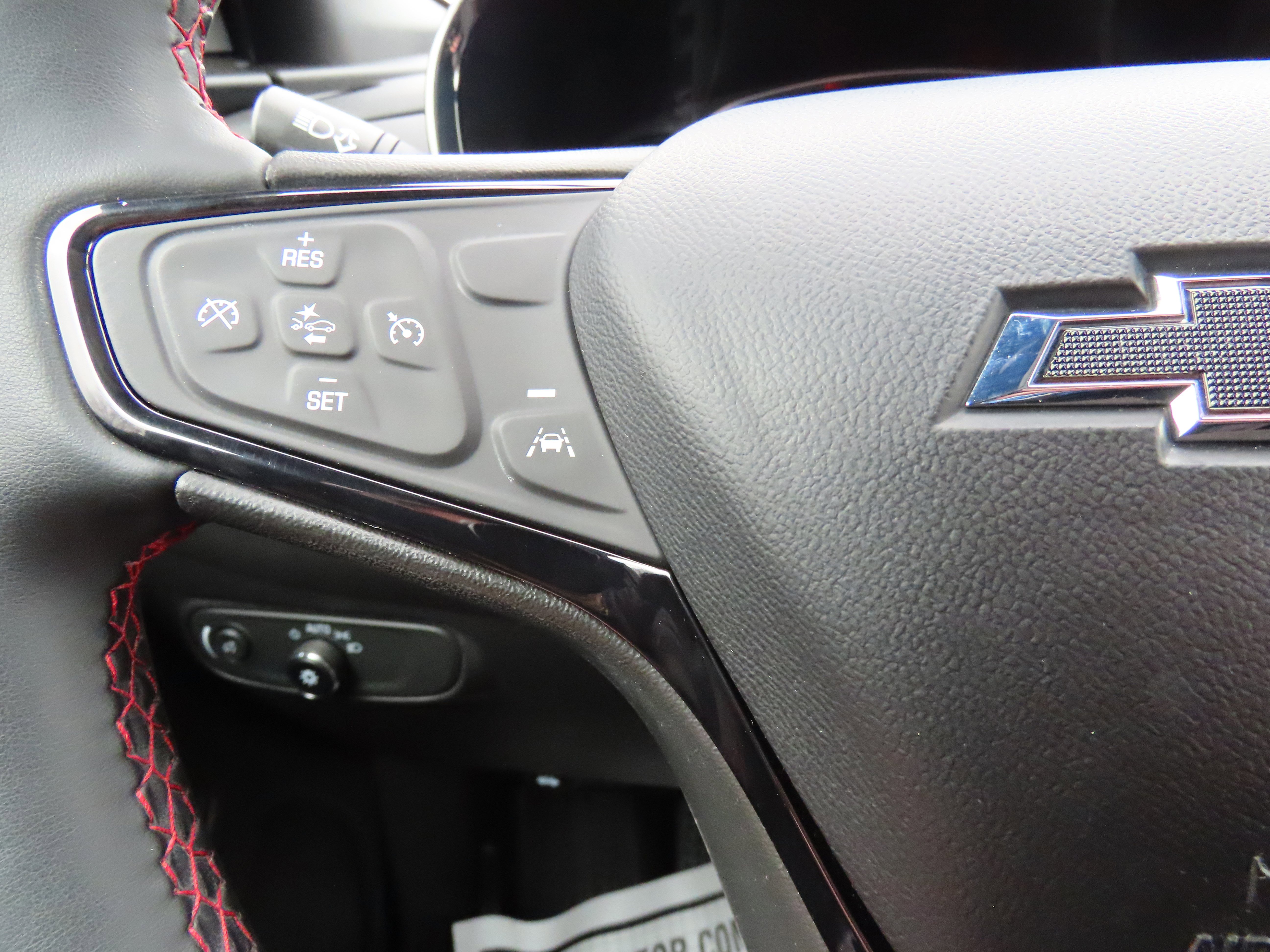 Used 2023 Chevrolet Equinox RS w/ LPO, Floor Liner Package image 32