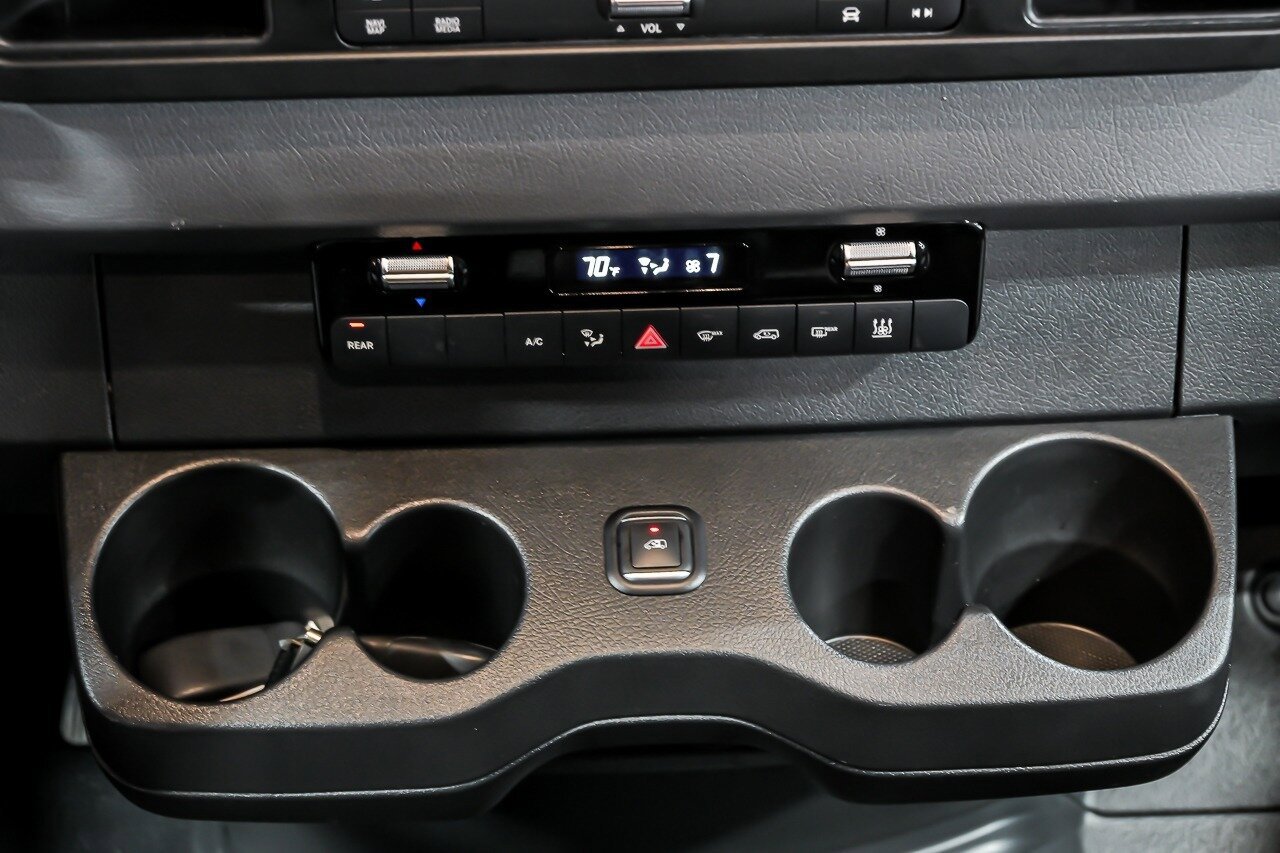 Used 2024 Mercedes-Benz Sprinter 2500 image 17