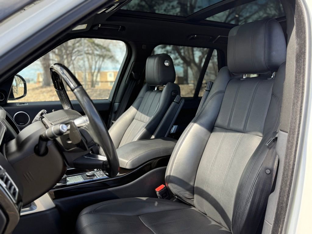 Used 2017 Land Rover Range Rover Supercharged image 16