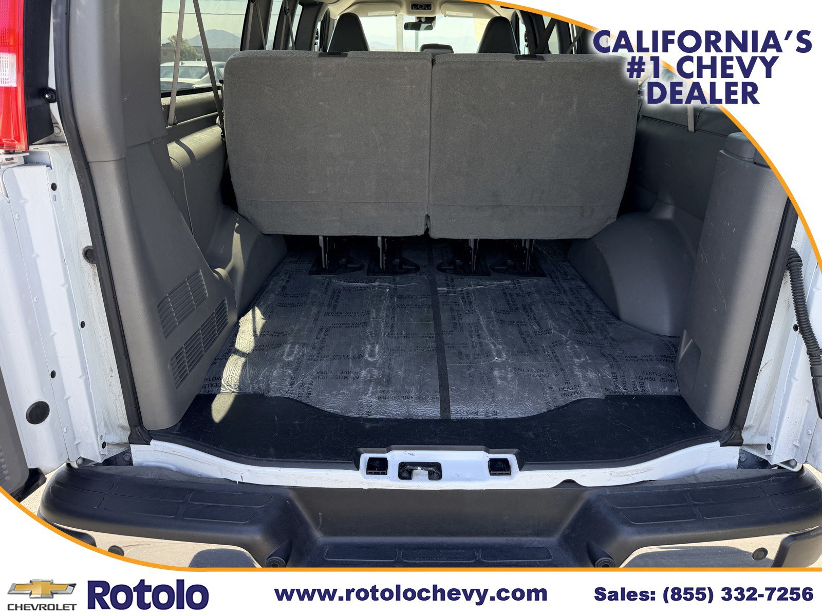 Used 2024 Chevrolet Express 3500 LT w/ LT Preferred Equipment Group RWD image 12
