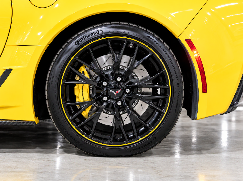 Used 2019 Chevrolet Corvette Z06 RWD image 34