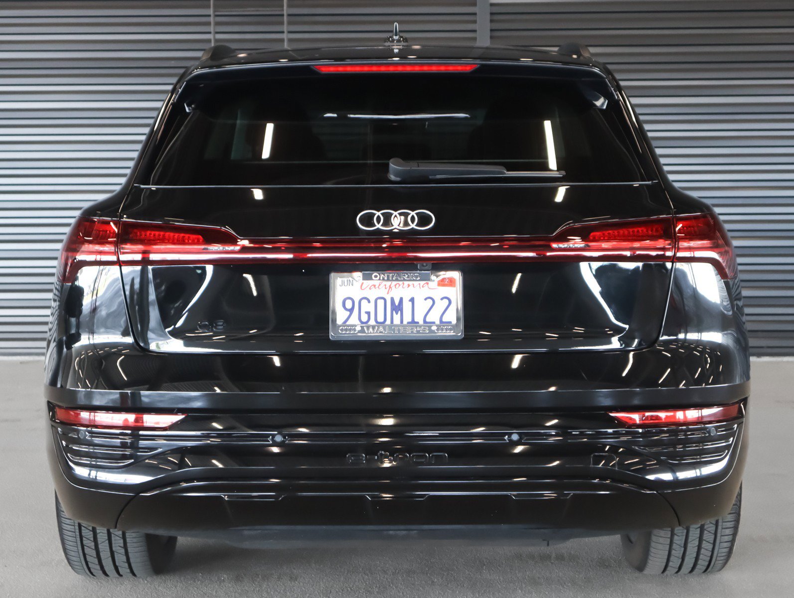 Used 2024 Audi Q8 e-tron Premium AWD/4WD image 13