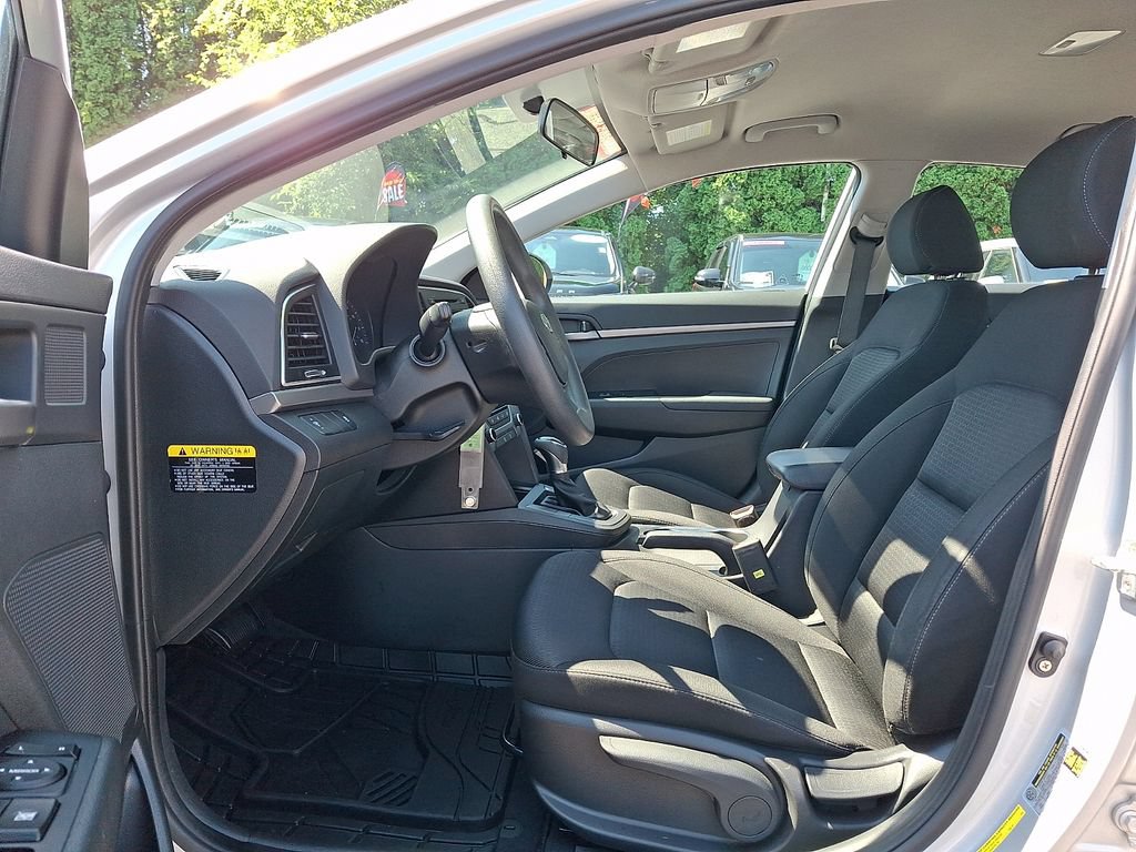 Used 2018 Hyundai Elantra SE FWD image 13