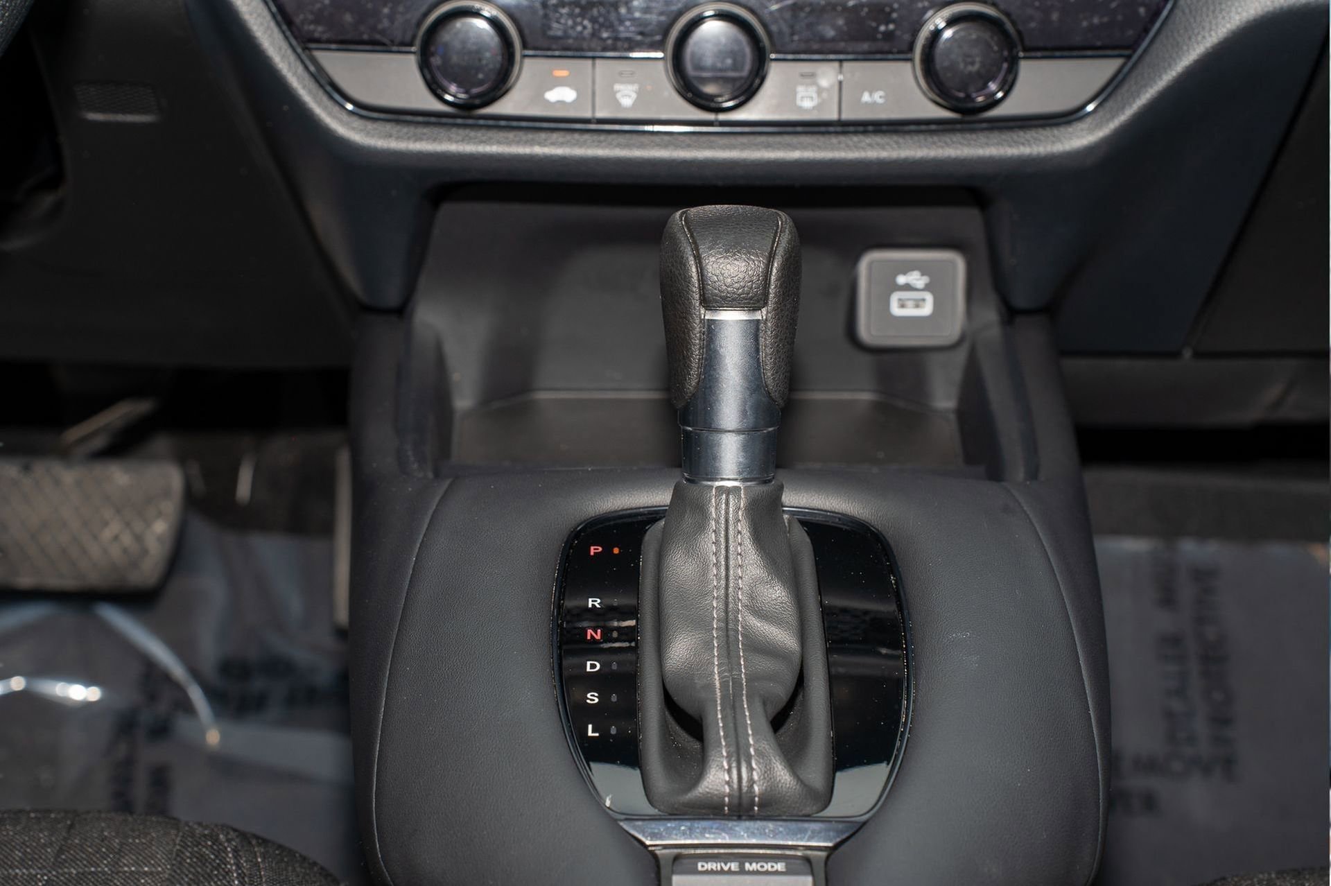 Certified 2023 Honda HR-V LX image 25