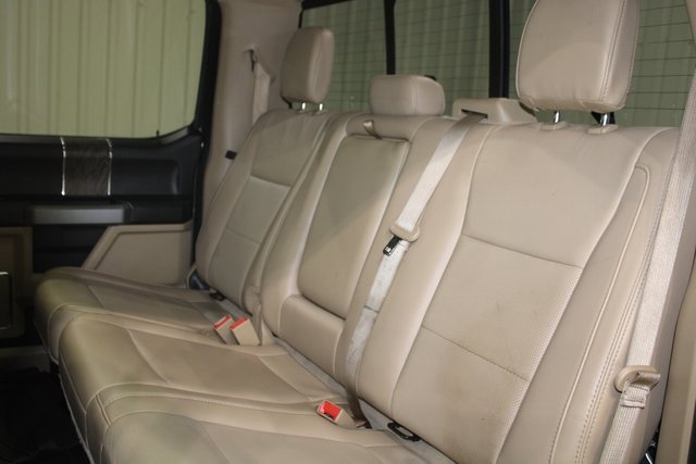 Used 2019 Ford F250 Lariat w/ Chrome Package image 19