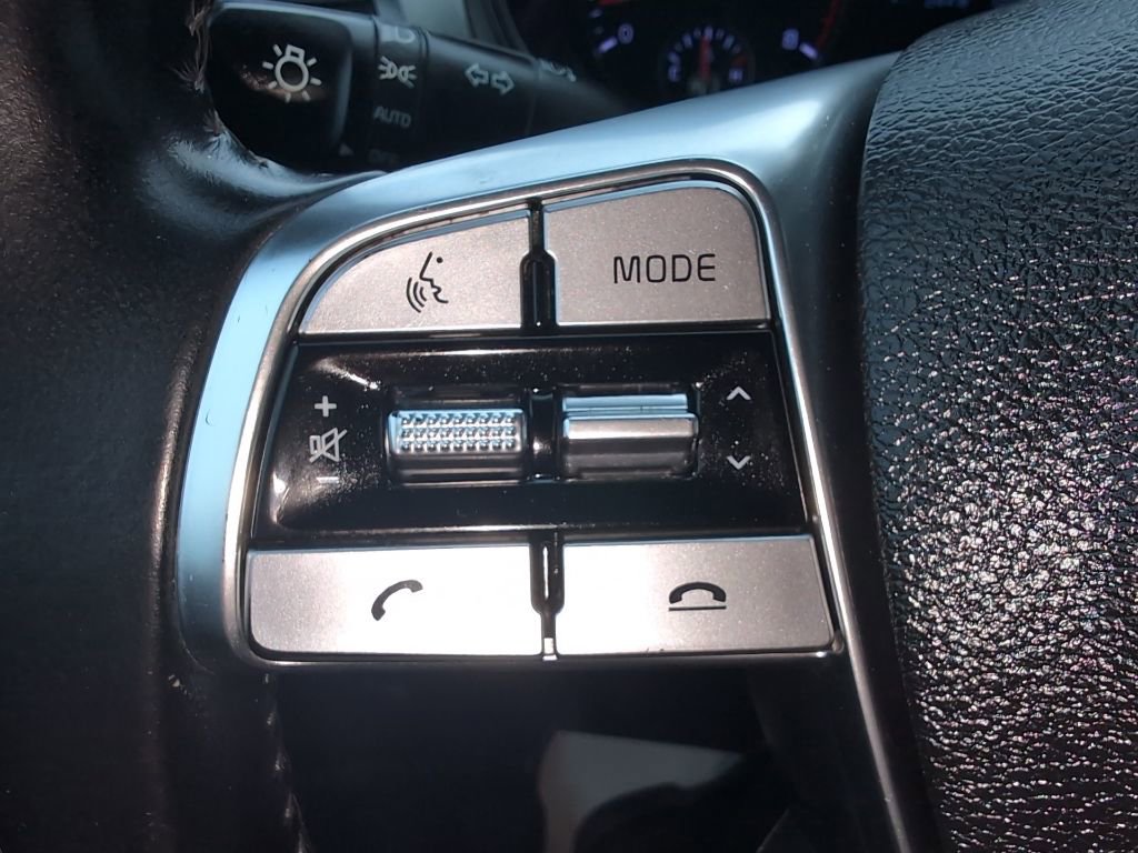 Used 2020 Kia Telluride LX image 16