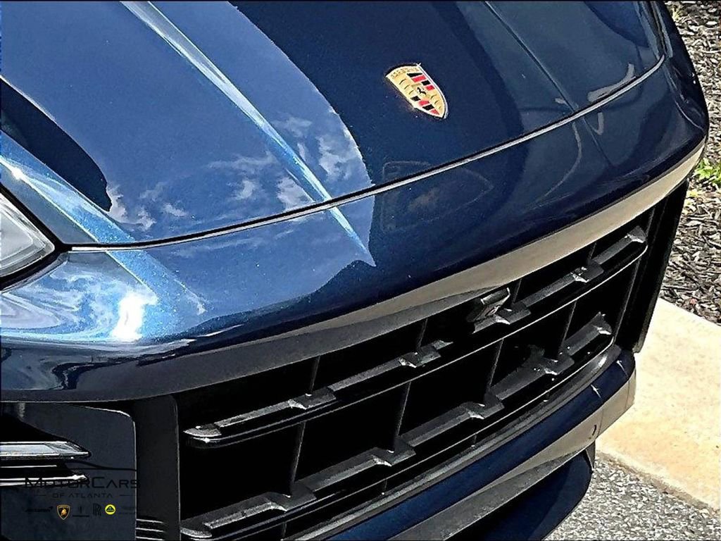 Used 2025 Porsche Cayenne Turbo GT AWD/4WD image 24