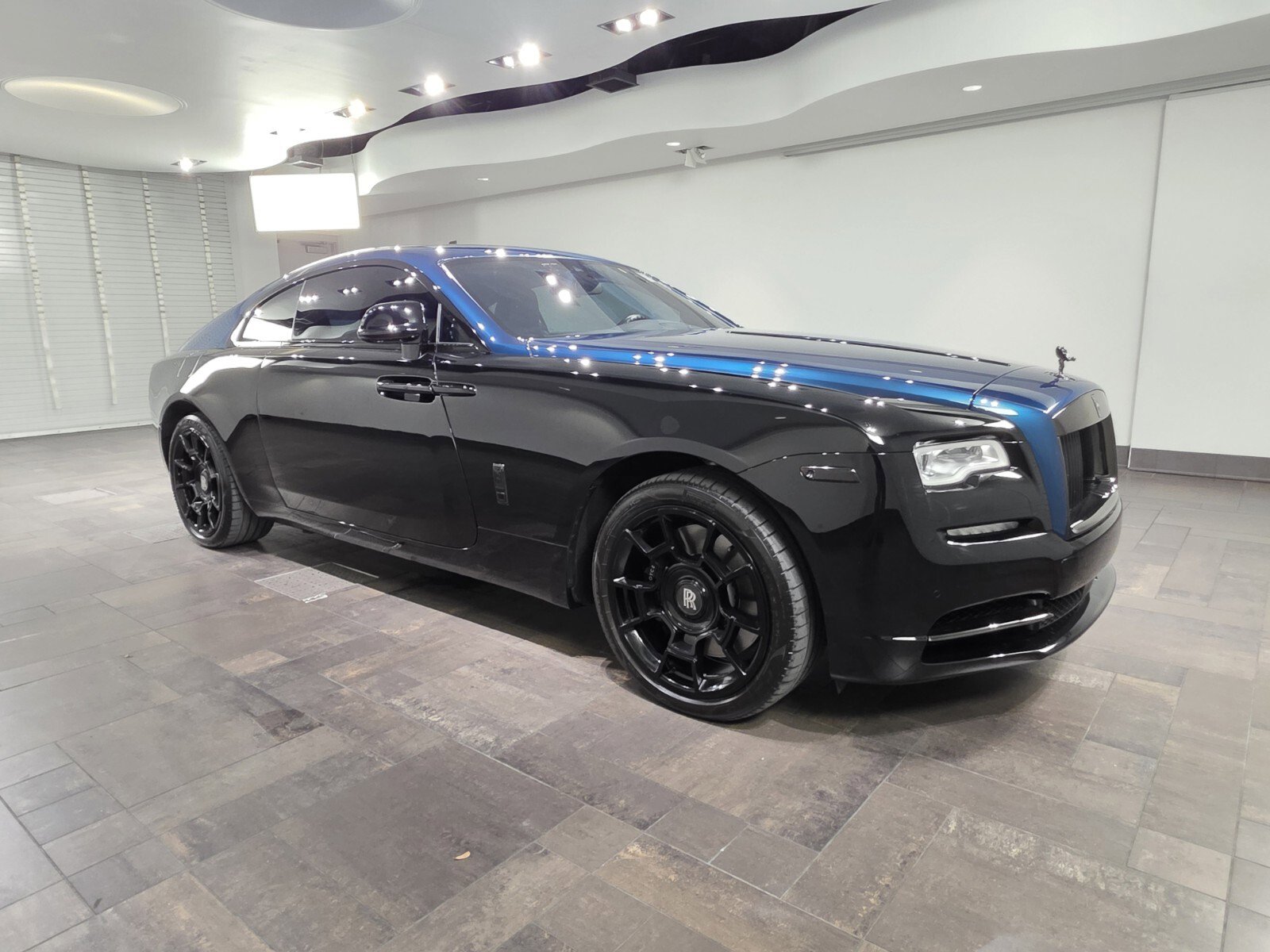 Used 2019 Rolls-Royce Wraith image 26
