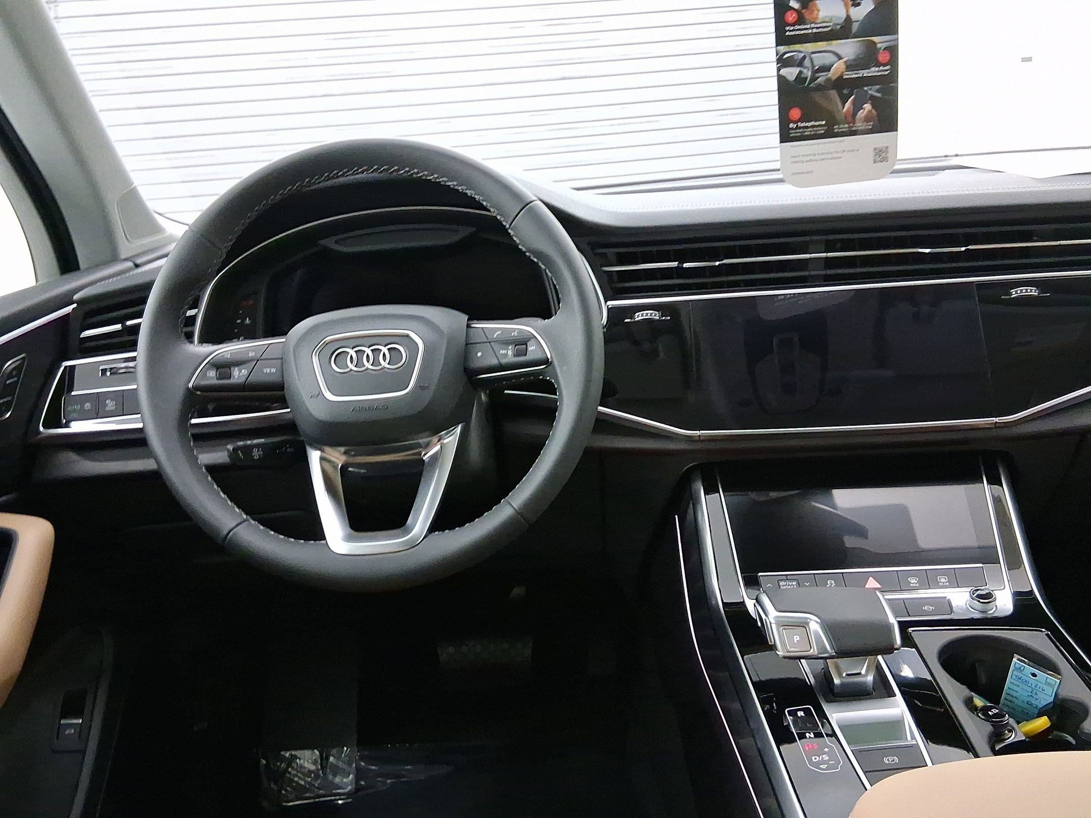 Used 2026 Audi Q7 3.0T Premium w/ Convenience Plus Package AWD/4WD image 4
