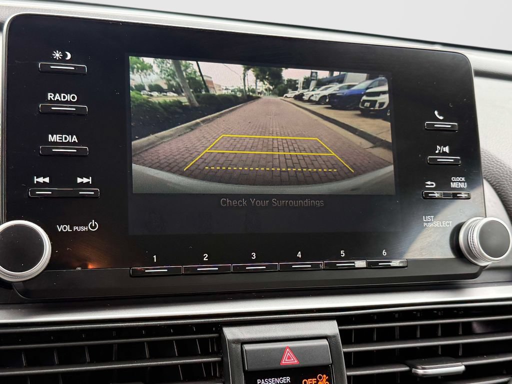 Used 2018 Honda Accord LX image 17