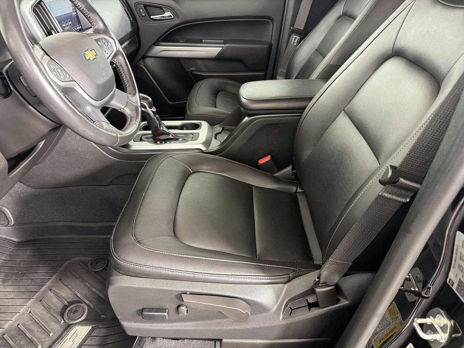 Certified 2022 Chevrolet Colorado ZR2 w/ ZR2 Midnight Special Edition AWD/4WD image 7