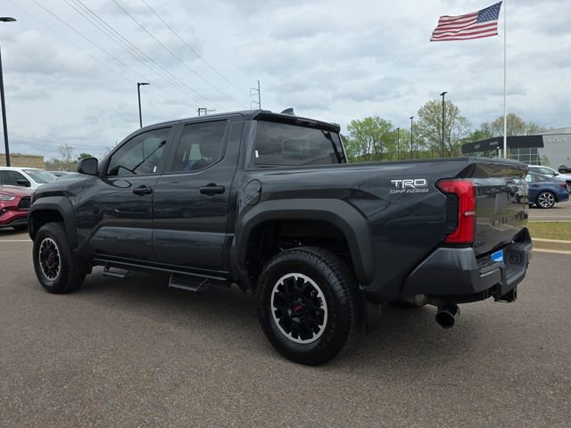Used 2024 Toyota Tacoma TRD Off-Road image 5